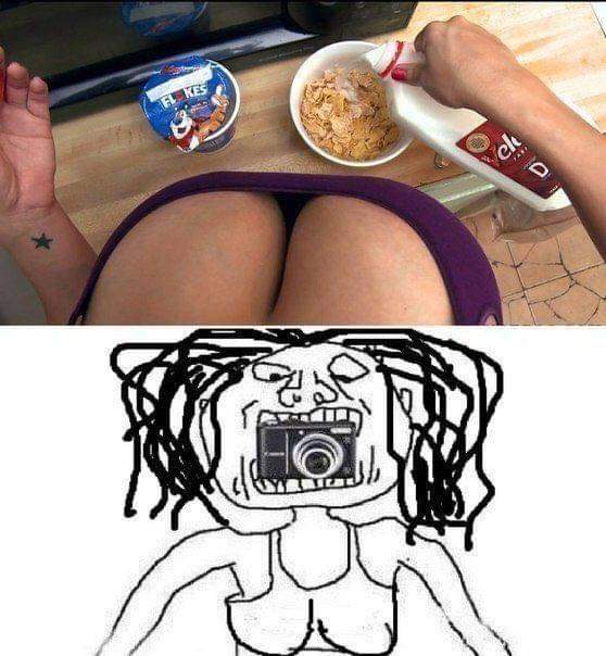 558x604, 45 Kb / Фотоаппарат, декольте, хлопья, молоко