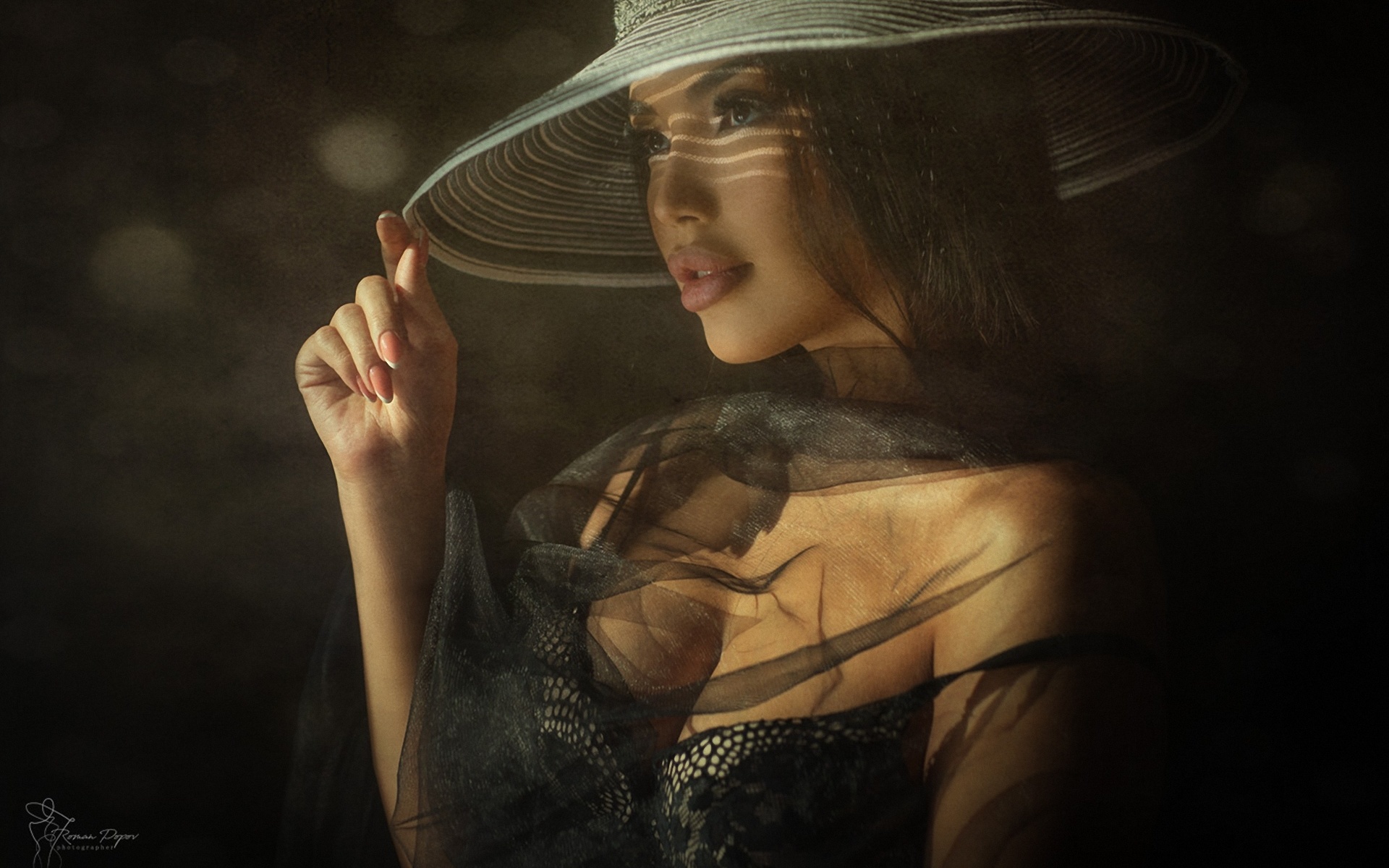1920x1200, 538 Kb / женщина, шляпа, бюстгальтер, прозрачная, накидка
