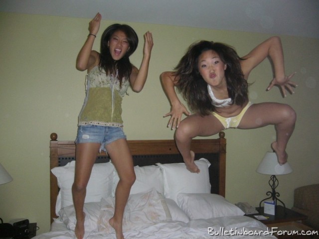 640x480, 52 Kb / девки, японки, ебанутые