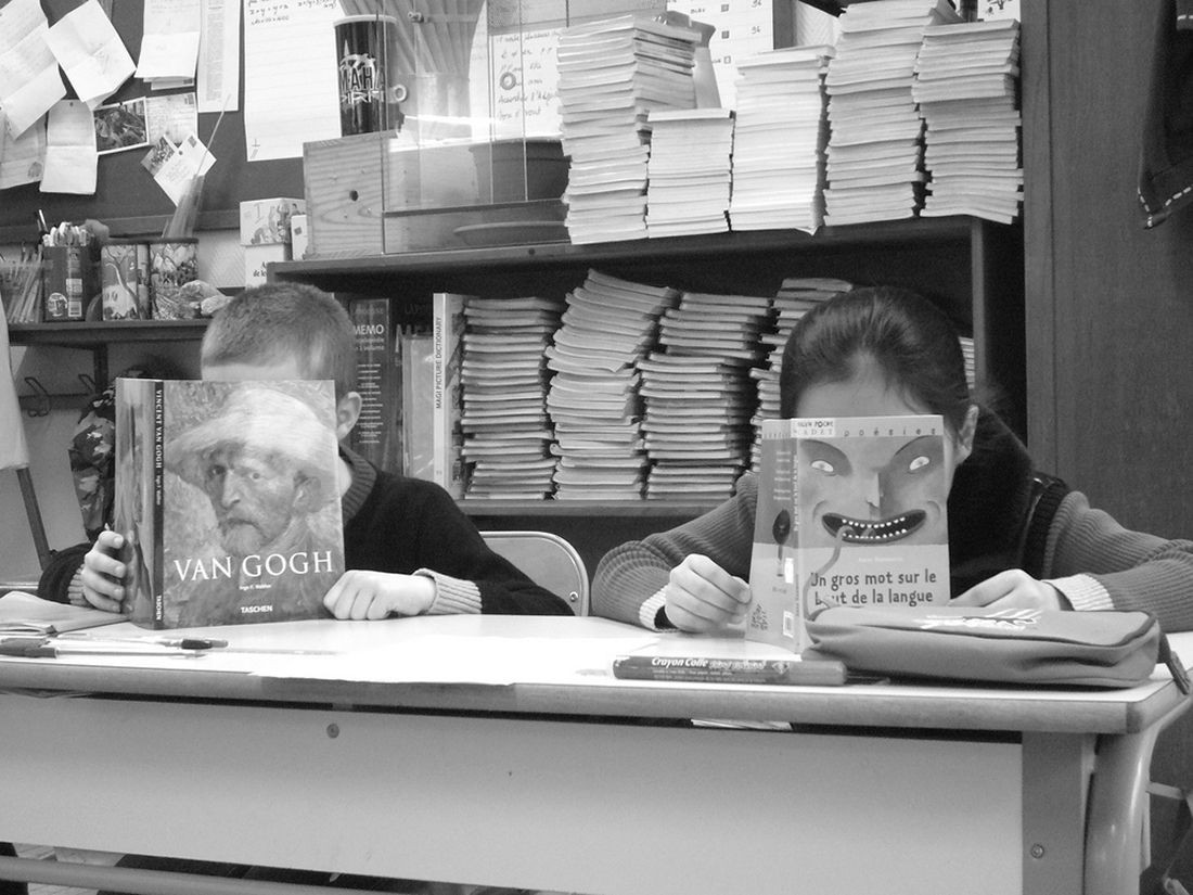 1100x825, 188 Kb / дети, книги, полки