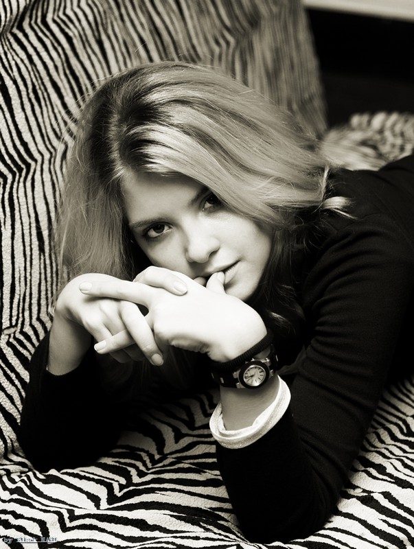 603x800, 130 Kb / ч/б, взгляд, глаза, девушка