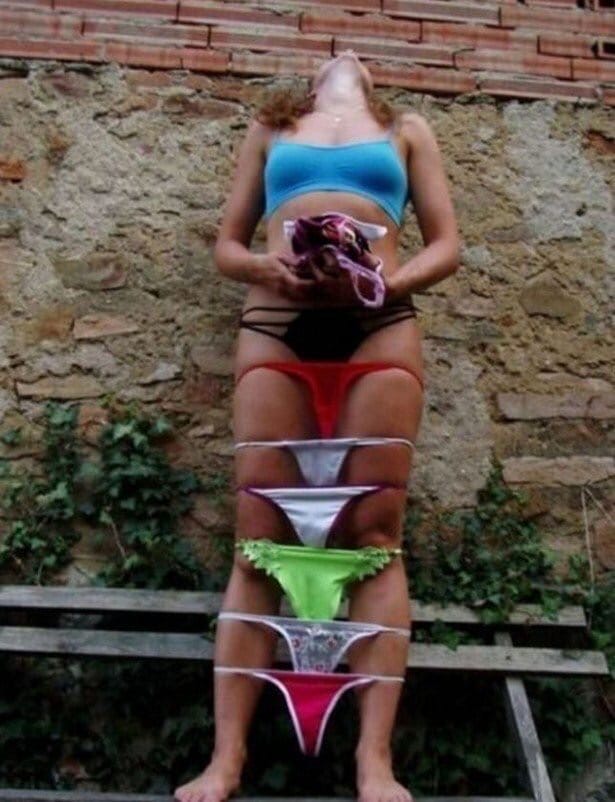 615x802, 95 Kb / трусы, стена, блондинка