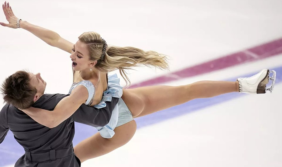 960x569, 63 Kb / блондинка, попа, фигурное катание, коньки, Синицина, Кацалапов, танцы на льду, лед, браслет