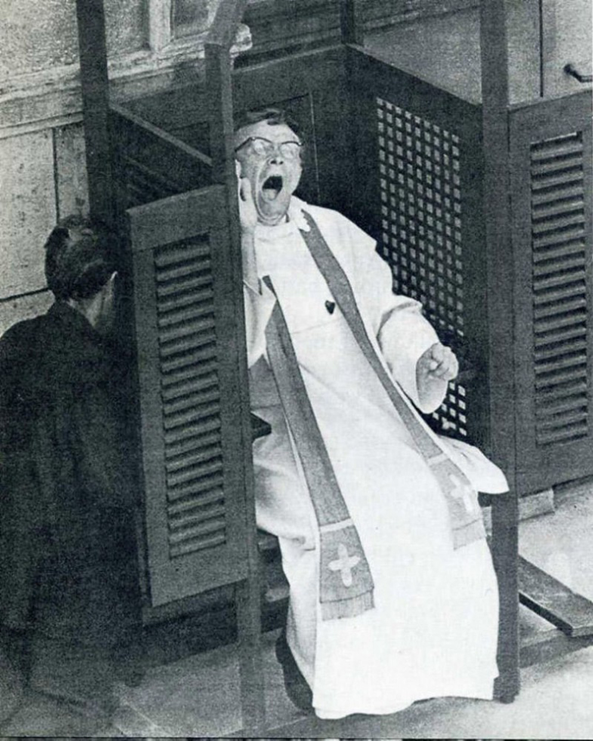 1200x1498, 488 Kb / исповедь, ч/б, пастор, священник, очки