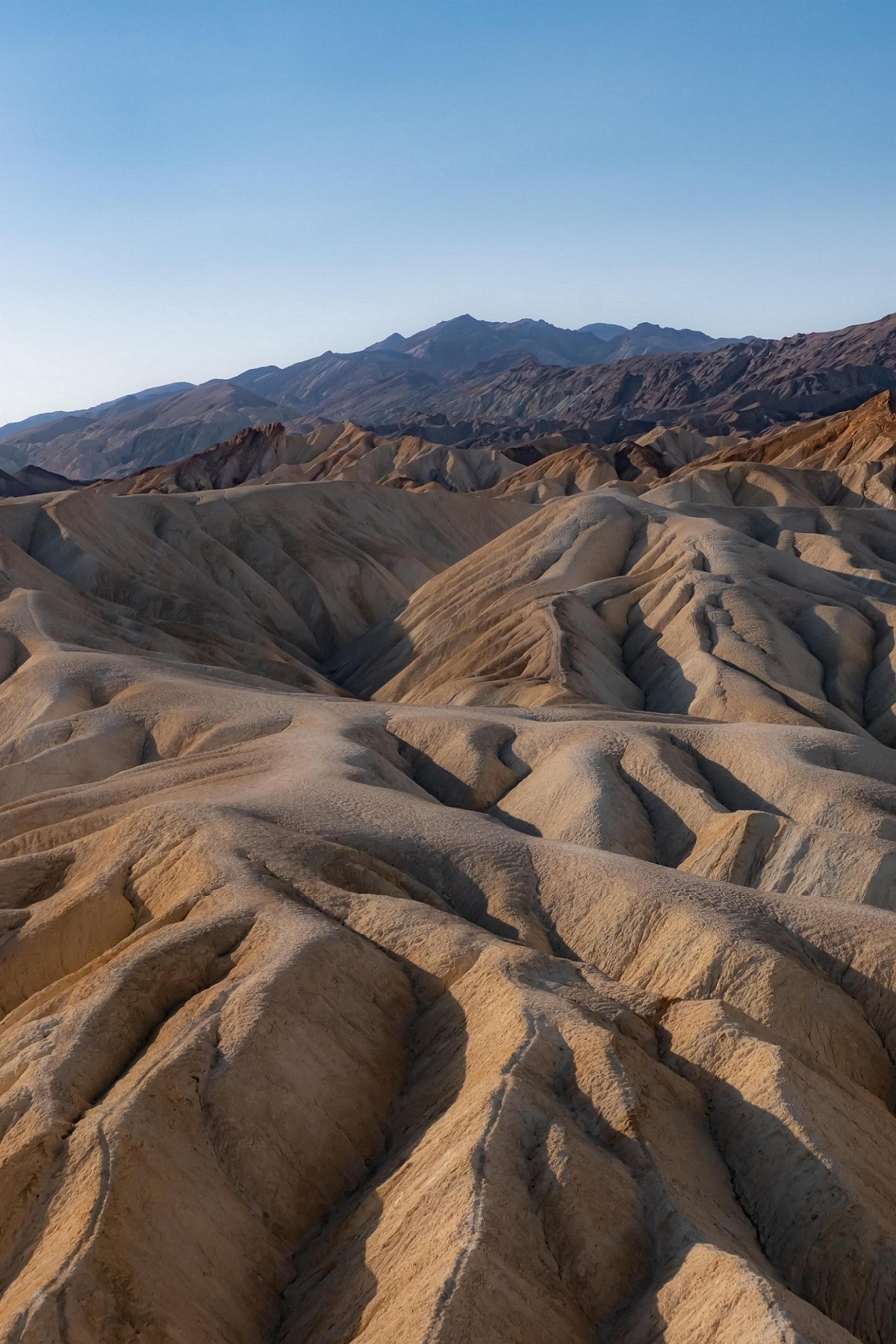 1200x1800, 638 Kb / песок, горы