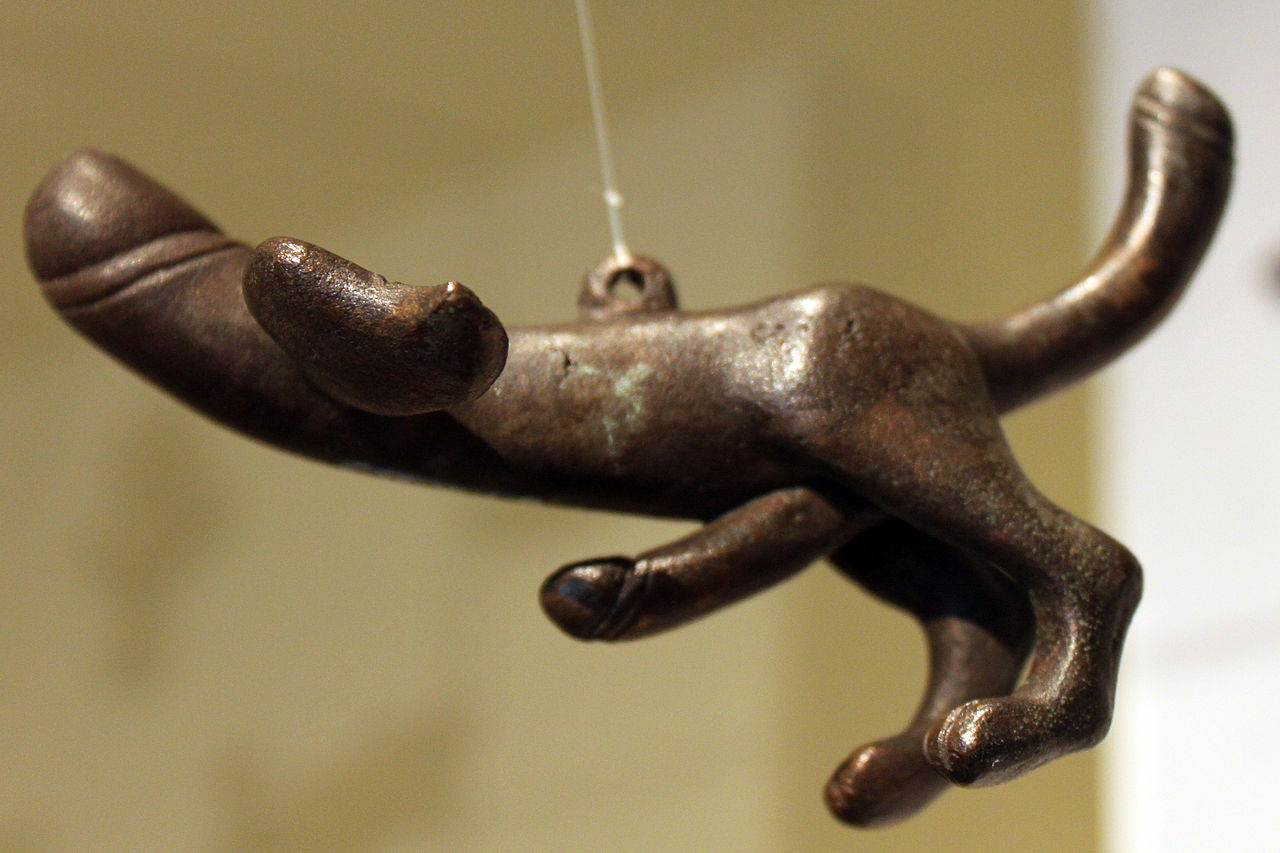 1280x853, 144 Kb / член, пес, членопес, статуэтка