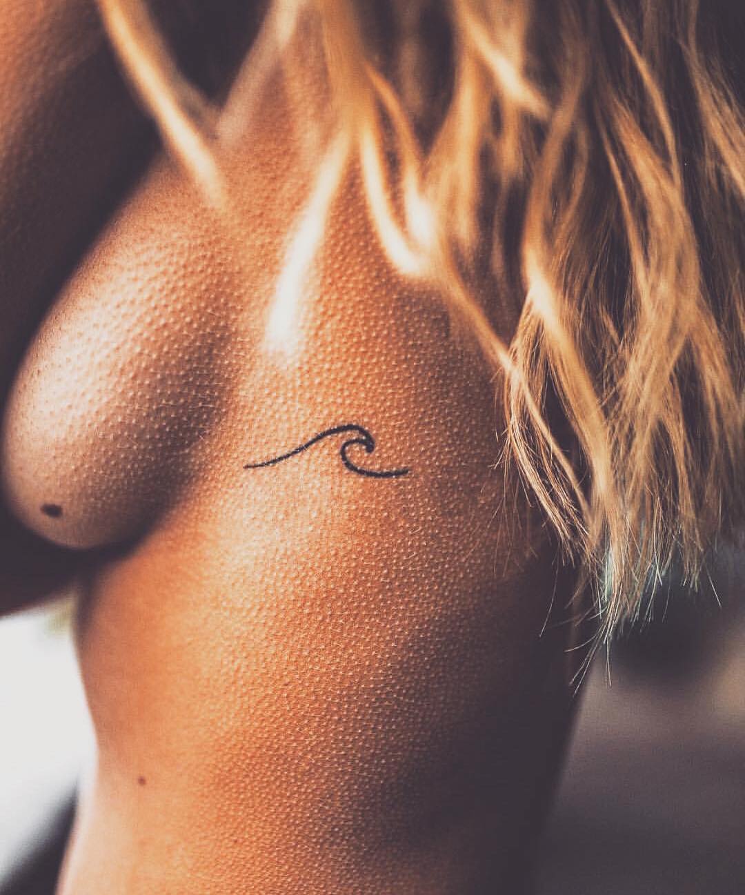 1080x1297, 140 Kb / Мурашки, тату, грудь, волосы