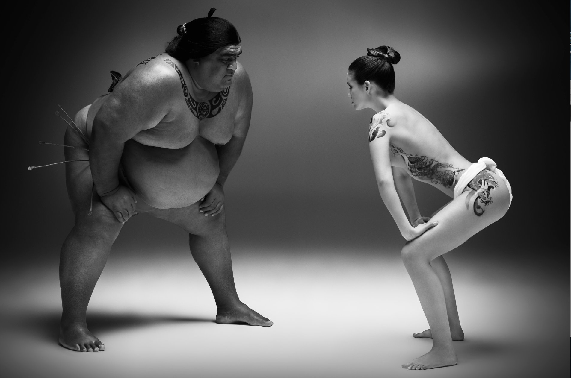 1906x1263, 173 Kb / сумоист, тату, ч/б