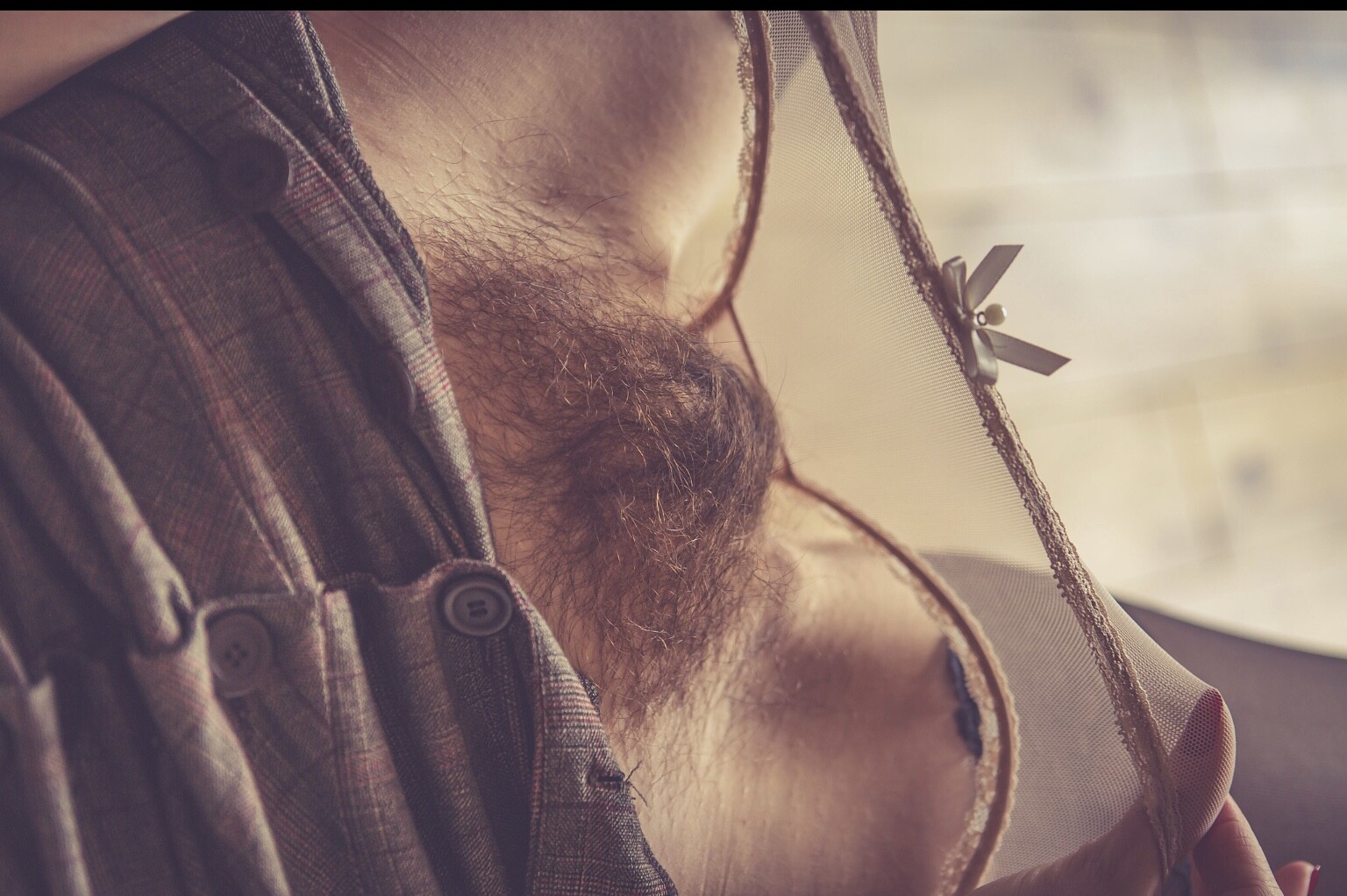 1536x1022, 296 Kb / Мохнатка, трусы, юбка