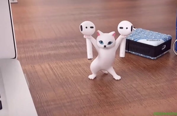 598x394, 35 Kb / Статуэтка, котенок, наушники, маракасы