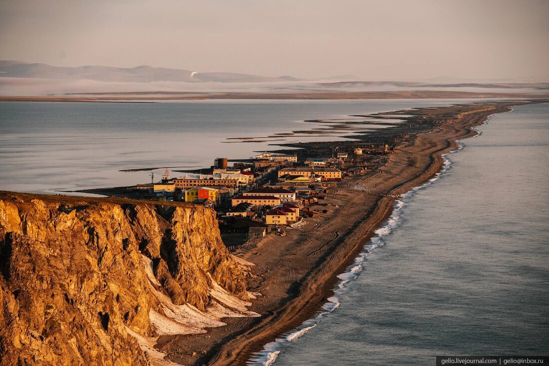 1100x733, 224 Kb / Уэлена, Чукотка, океан, мыс Дежнева