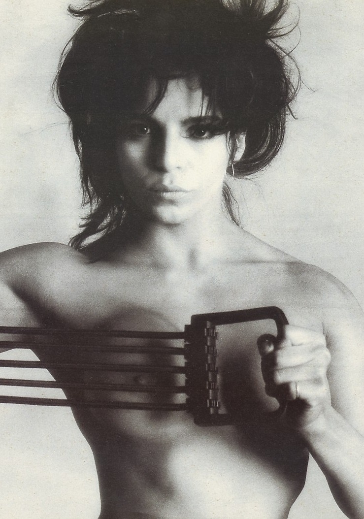 739x1054, 188 Kb / ч/б, эспандер, Monica Mercedes Perez Jimenez