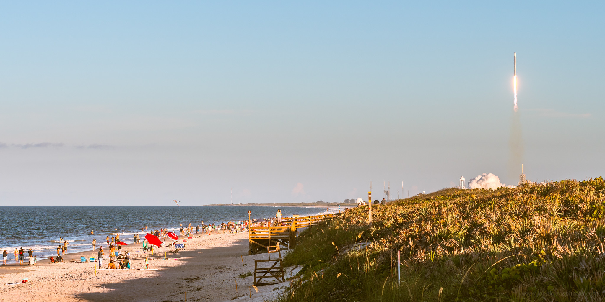 2048x1024, 476 Kb / ракета, запуск, space x, сша, пляж
