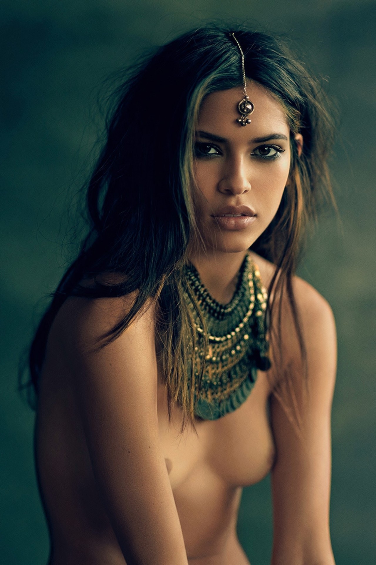 1280x1920, 370 Kb / топлесс, ожерелье, цепочка, Juliana Herz
