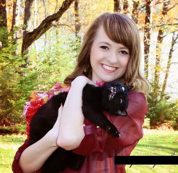 750x729, 188 Kb / девка, кот, кошка, зубы, улыбка