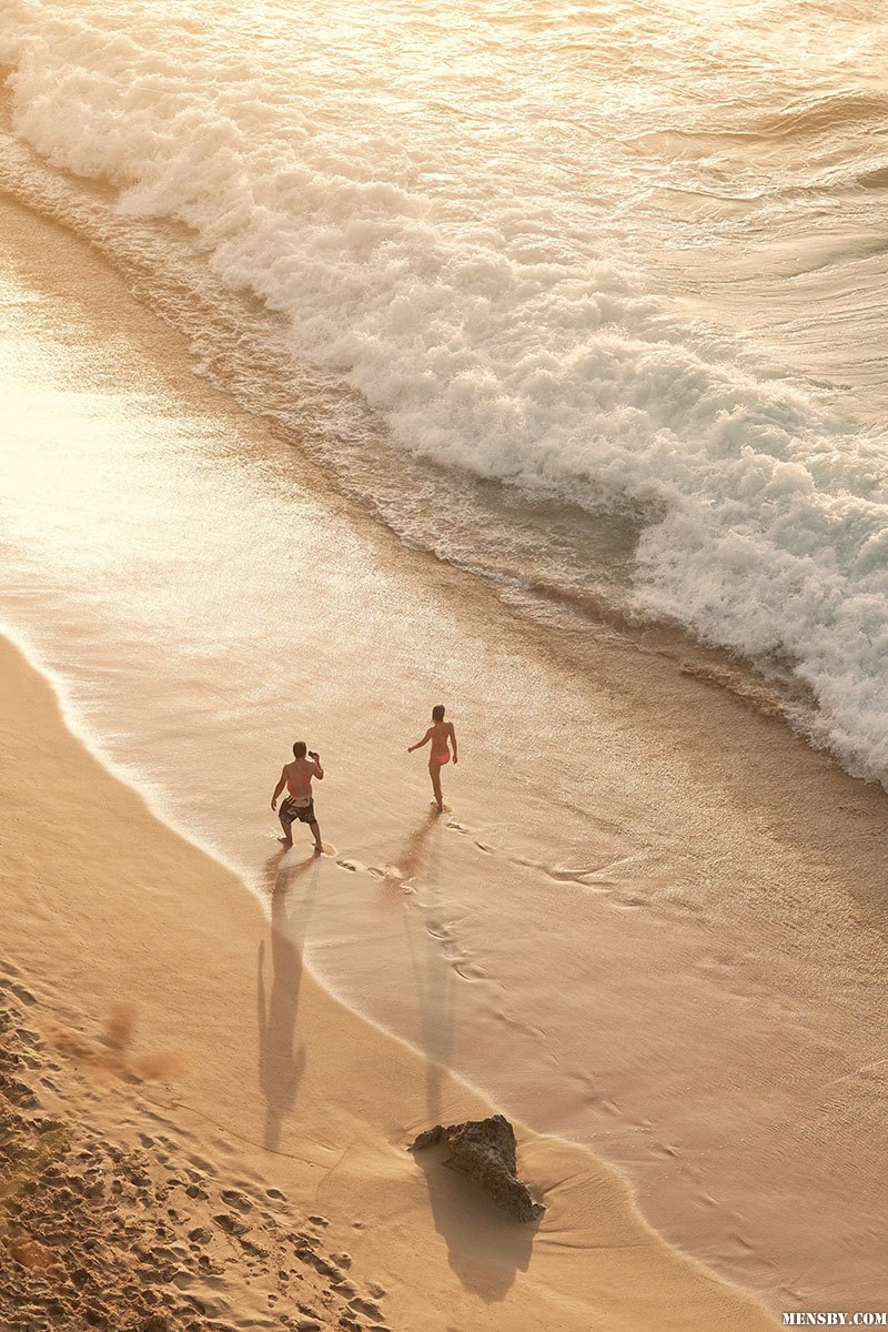 800x1200, 248 Kb / берег, вода, волны, песок, двое, прогулка