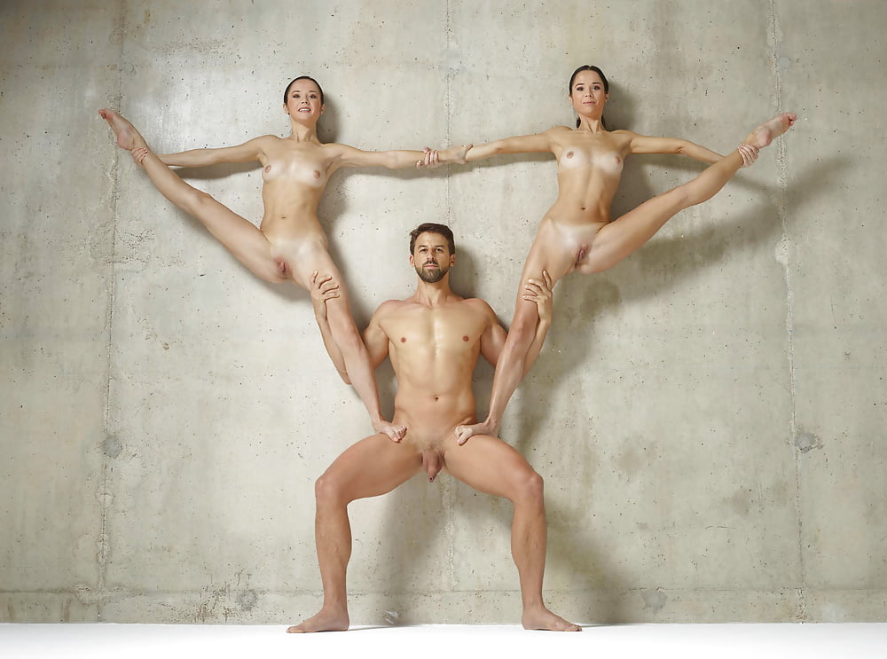 1000x743, 90 Kb / мужчина, женщины, акробаты, джульетта, магдалена, Осиновская Альбина, Осиновская Анжела, Julietta, Magdalena