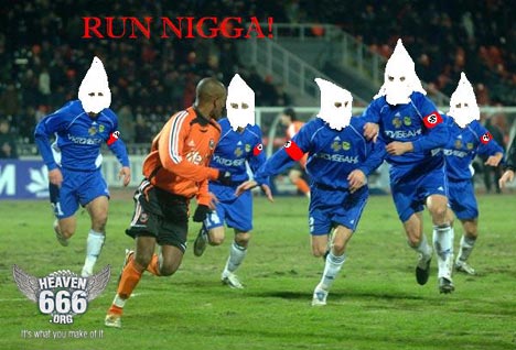 468x318, 39 Kb / ККК, негр, футбол, Ку-клукс-клан