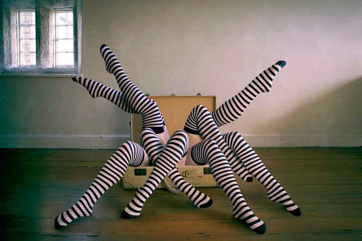 1200x800, 157 Kb / ноги, Ги Бурден, Guy Bourdin