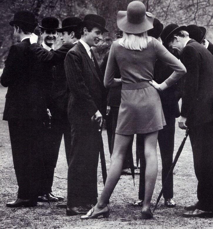 725x782, 208 Kb / ч/б, платье, шляпа, пиджак, зонтик