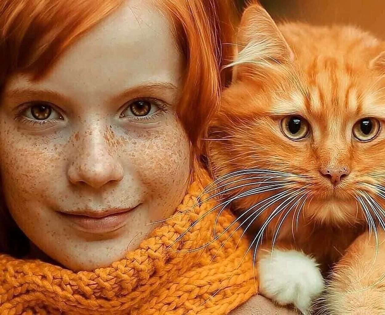 1250x1023, 210 Kb / рыжая, веснушки, шарф, кот, кошка, усы