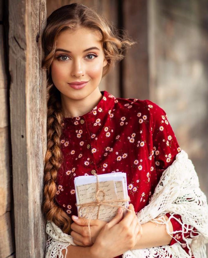 672x834, 172 Kb / коса, сорочка, шаль, письма, Светлана, Ольга Бойко