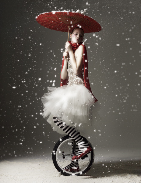 463x600, 97 Kb / велосипед, монобайк, зонт, снег, пачка