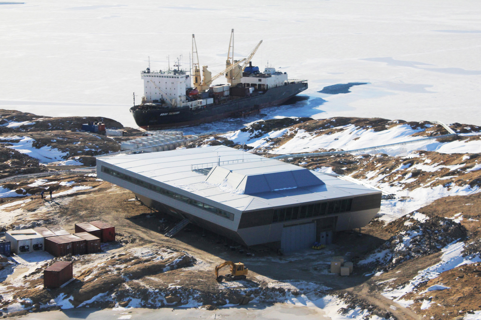 1600x1066, 614 Kb / Антарктида, станция, контейнер, Индия, Иван Папанин