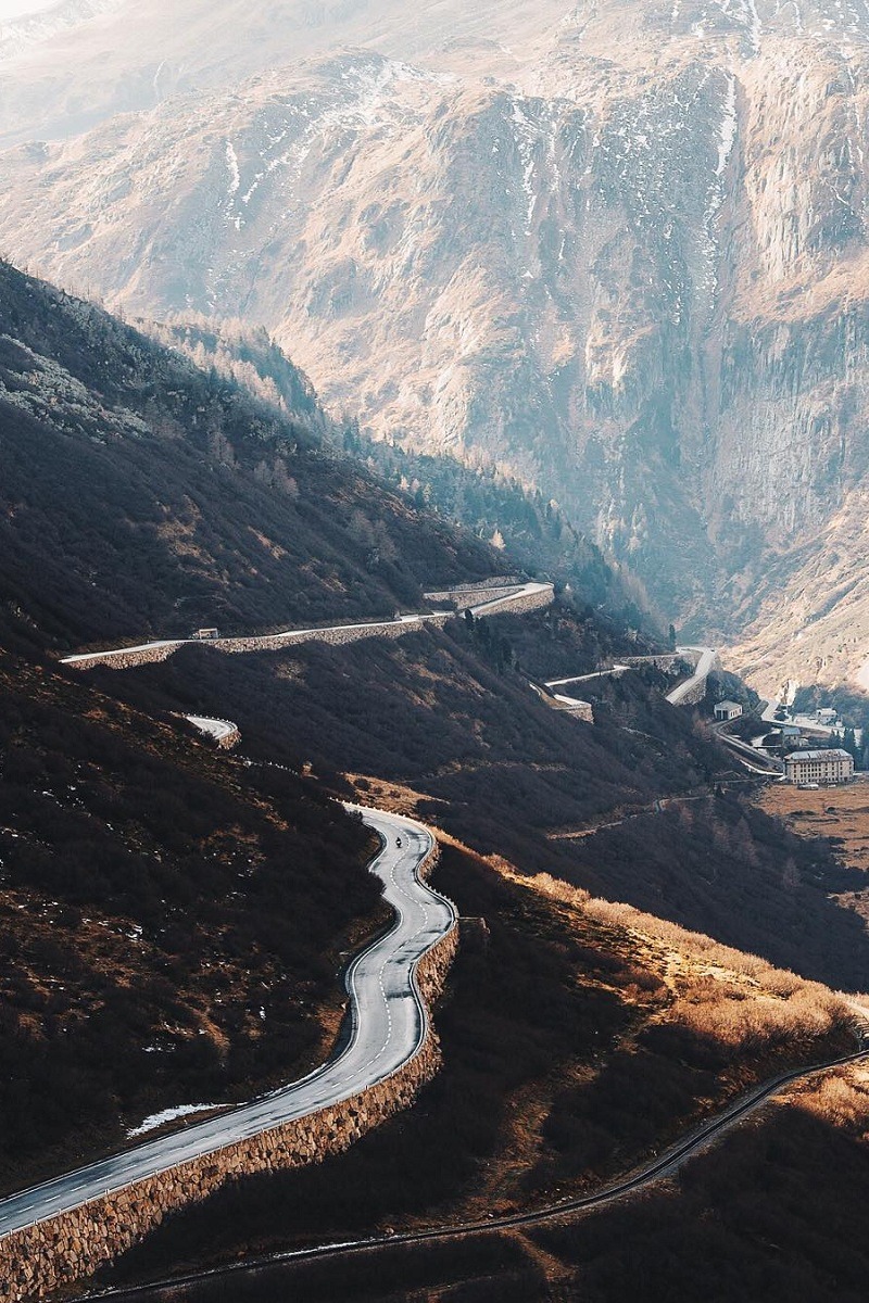 800x1200, 365 Kb / дорога, горы, мотоциклист