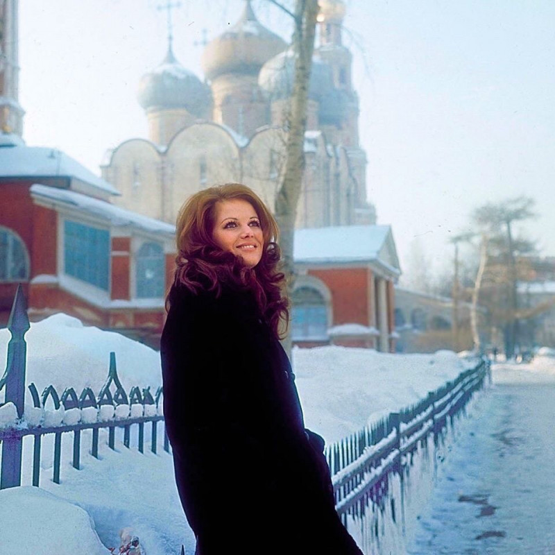 800x800, 139 Kb / Клаудия Кардинале, москва, Claudia Cardinale