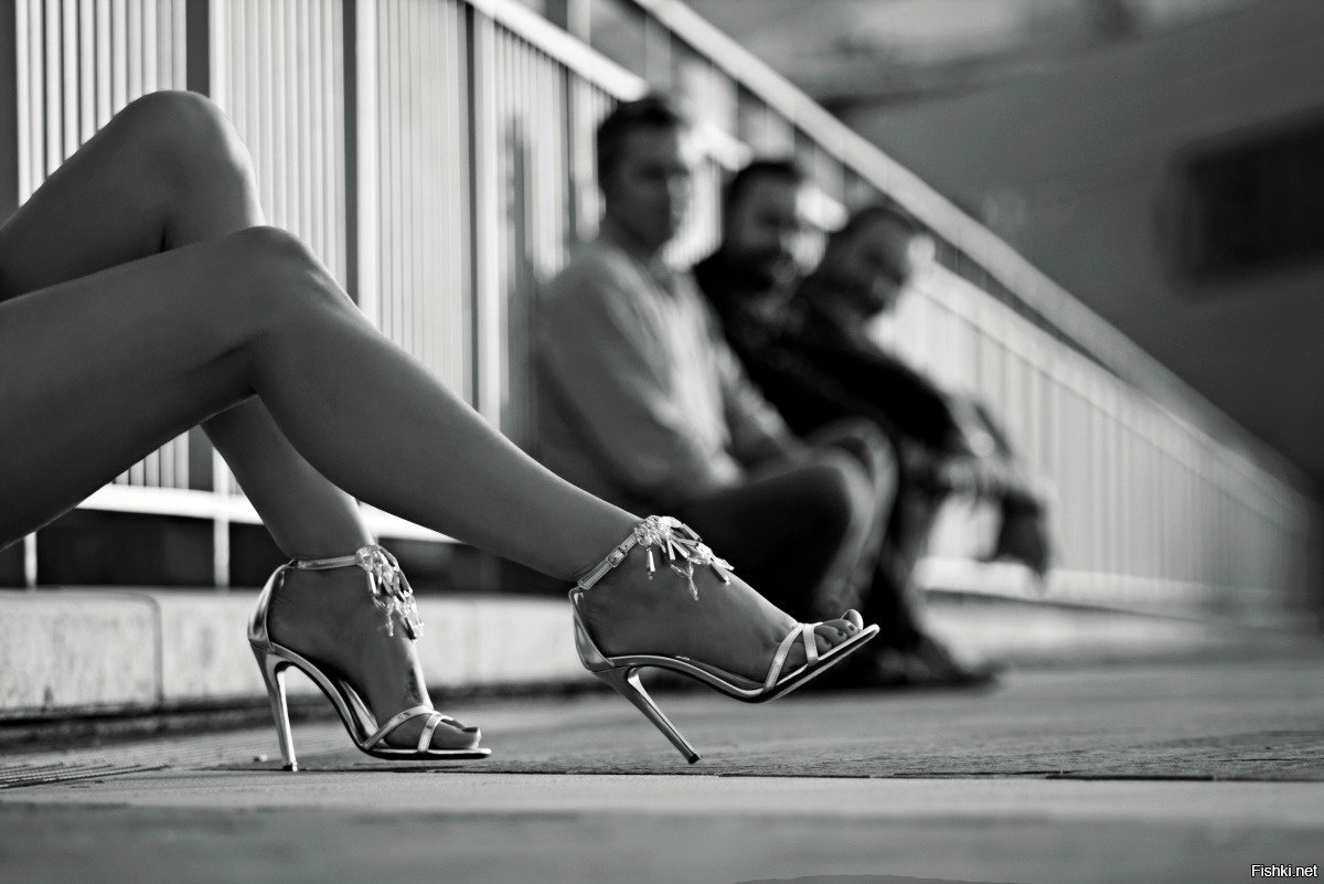 1200x801, 119 Kb / ноги, босоножки, мужчины, ч/б