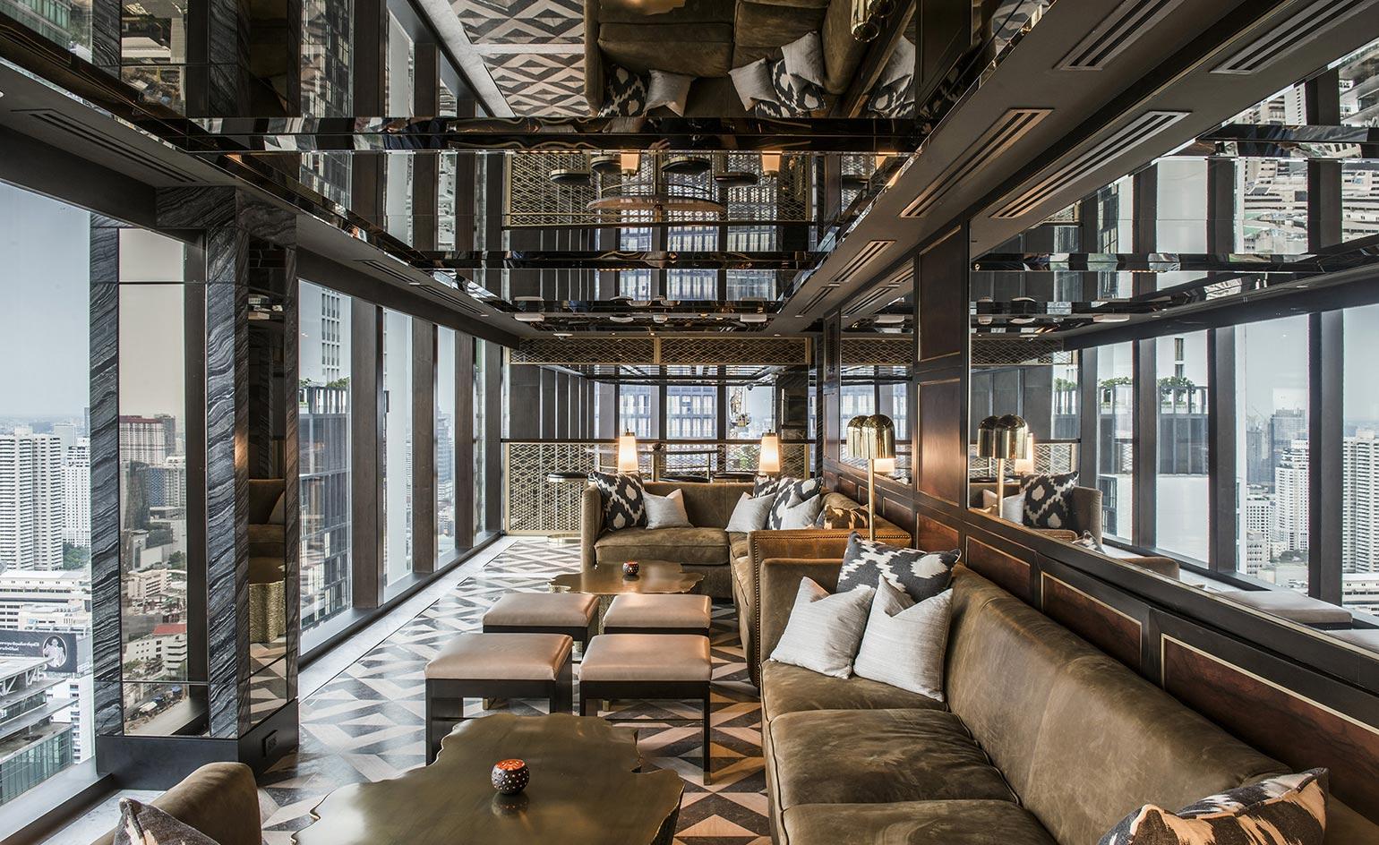 1540x944, 308 Kb / пентхаус, интерьер, окна, вид, диван, столик, подушки, зеркала