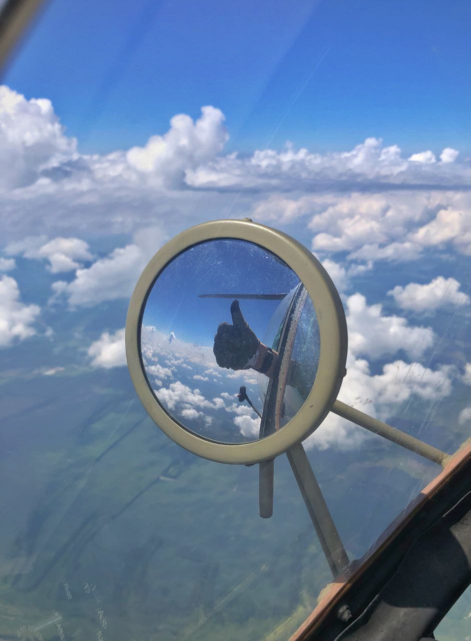 941x1280, 112 Kb / Облака, полёт, небо, лайк, вертолёт