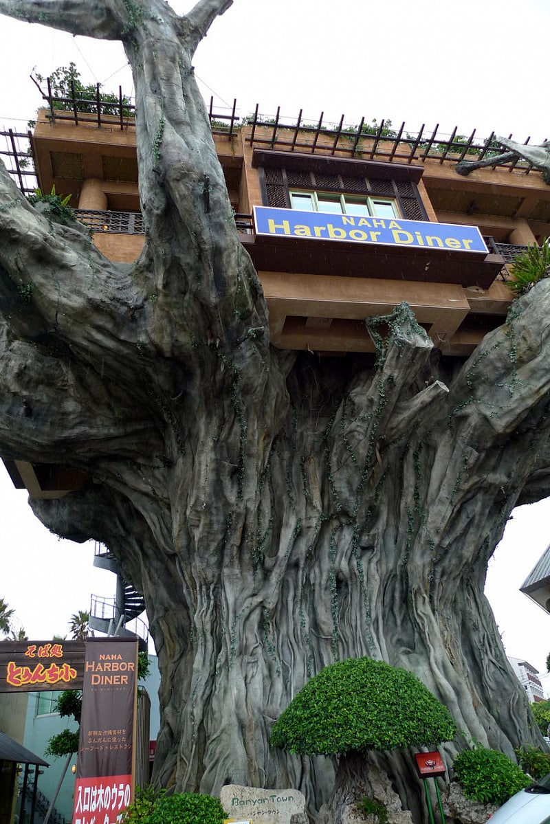 800x1199, 213 Kb / ресторан, дерево