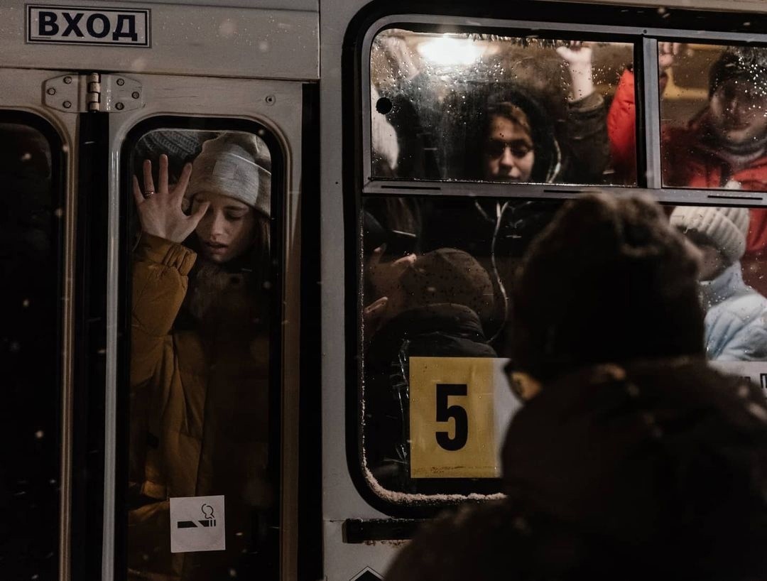 1080x818, 174 Kb / автобус, давка, вход, пять