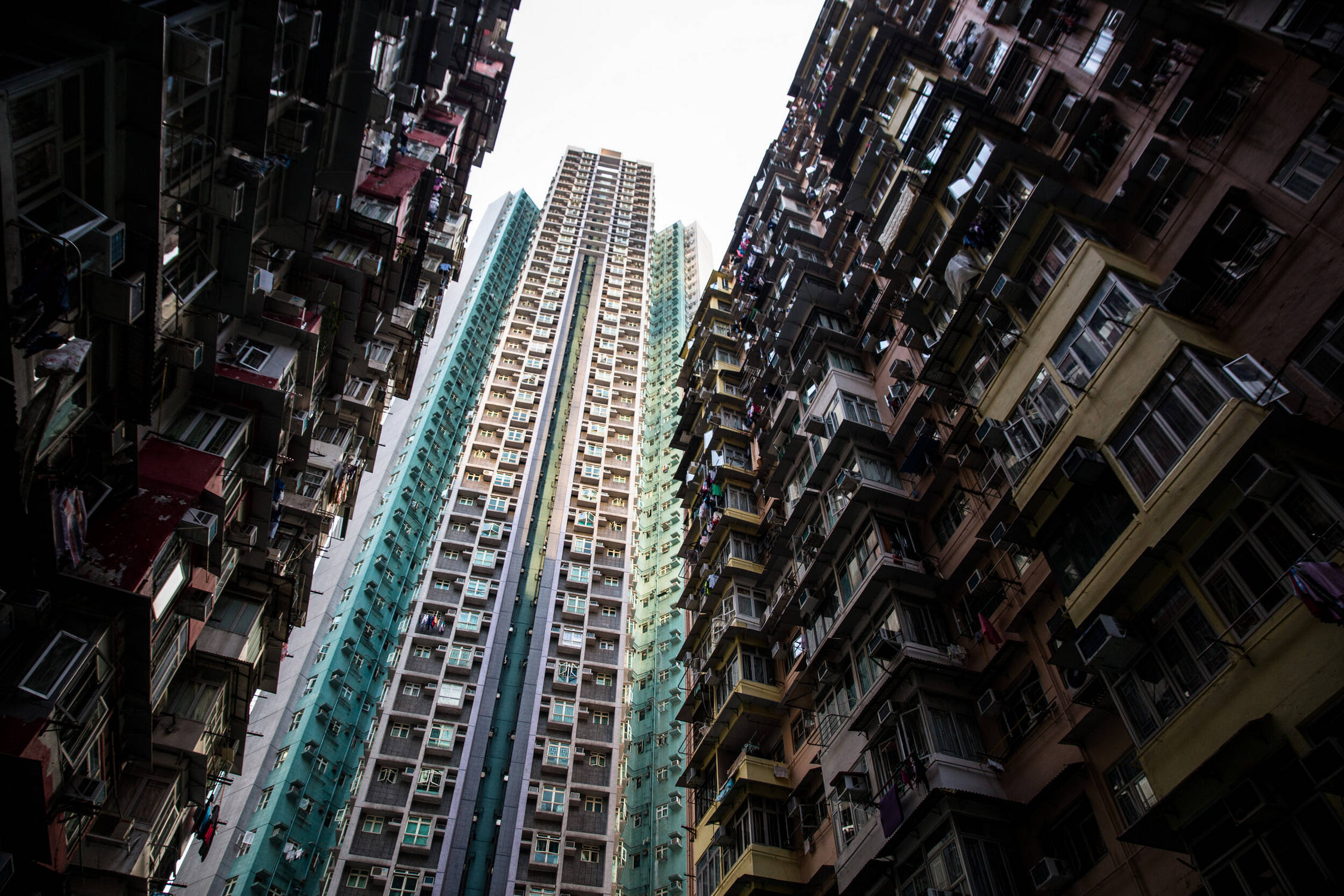 2250x1500, 543 Kb / Гонконг, дом, здание, город, небоскрёб