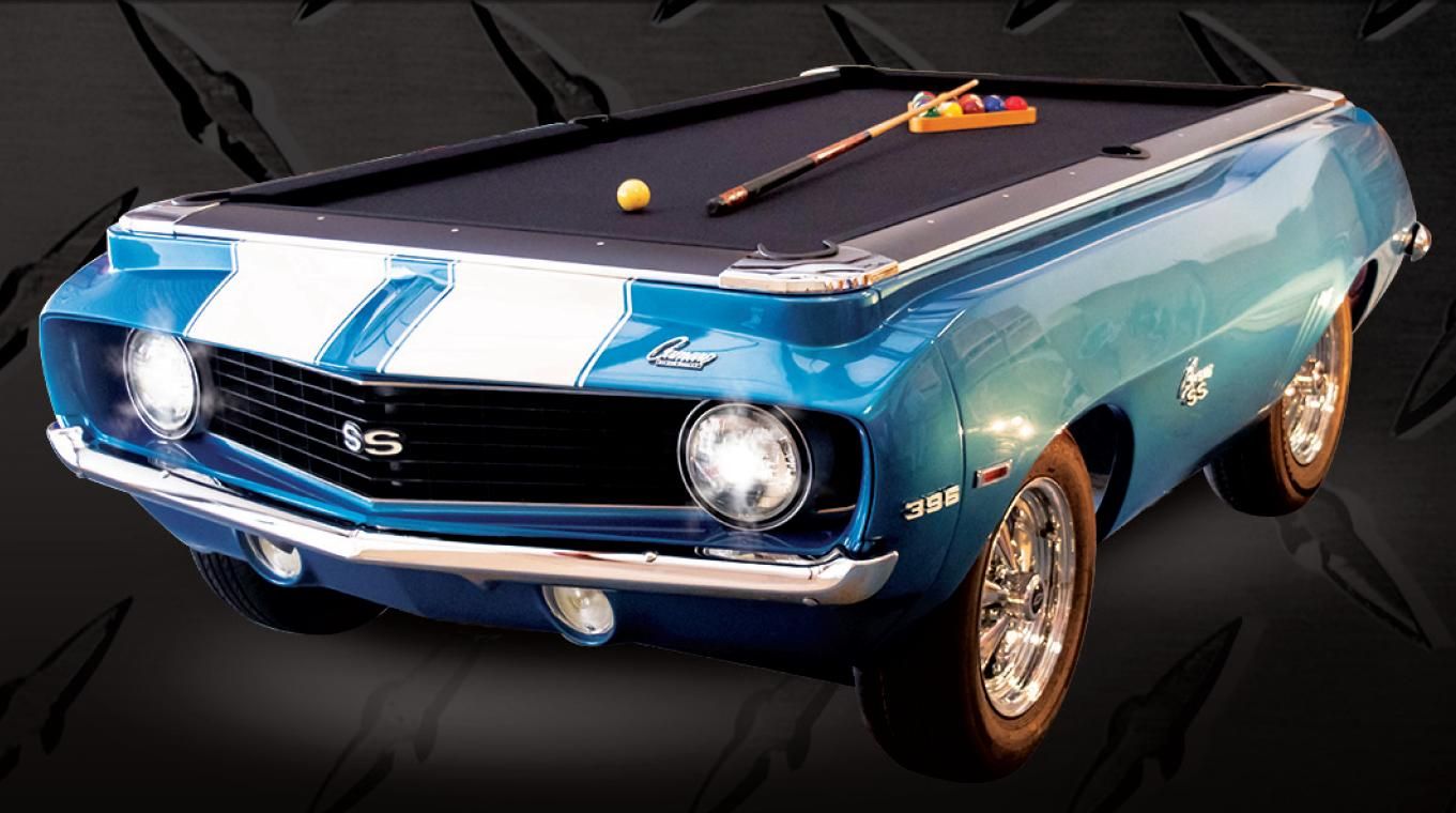 1361x760, 112 Kb / автомобиль, бильярдный стол, кий, шары