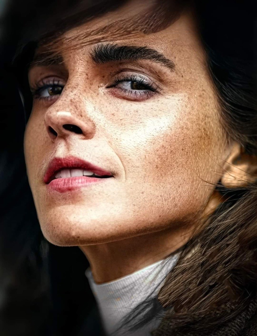 828x1080, 219 Kb / Emma Watson, Эмма Уотсон, веснушки