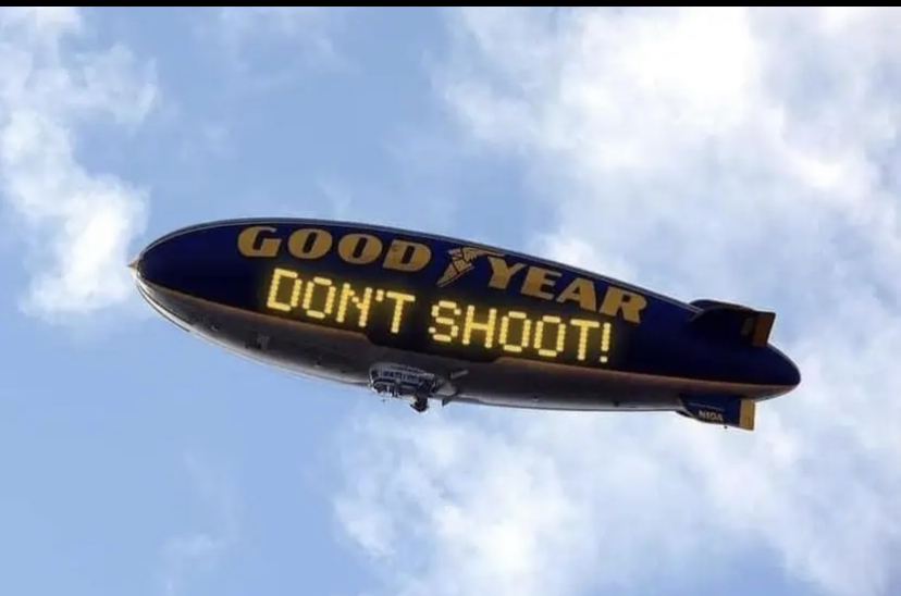 828x548, 294 Kb / дирижабль, goodyear, Don't shoot
