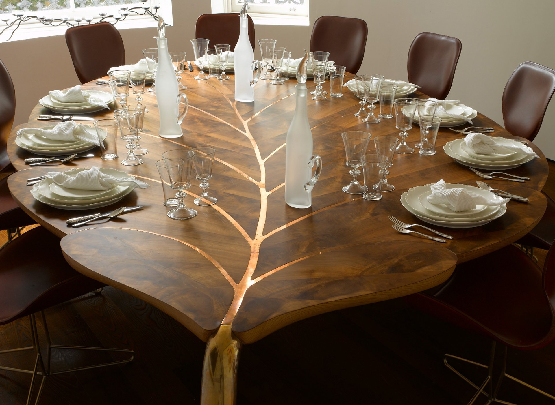 1920x1404, 365 Kb / стол, лист, посуда, сервировка