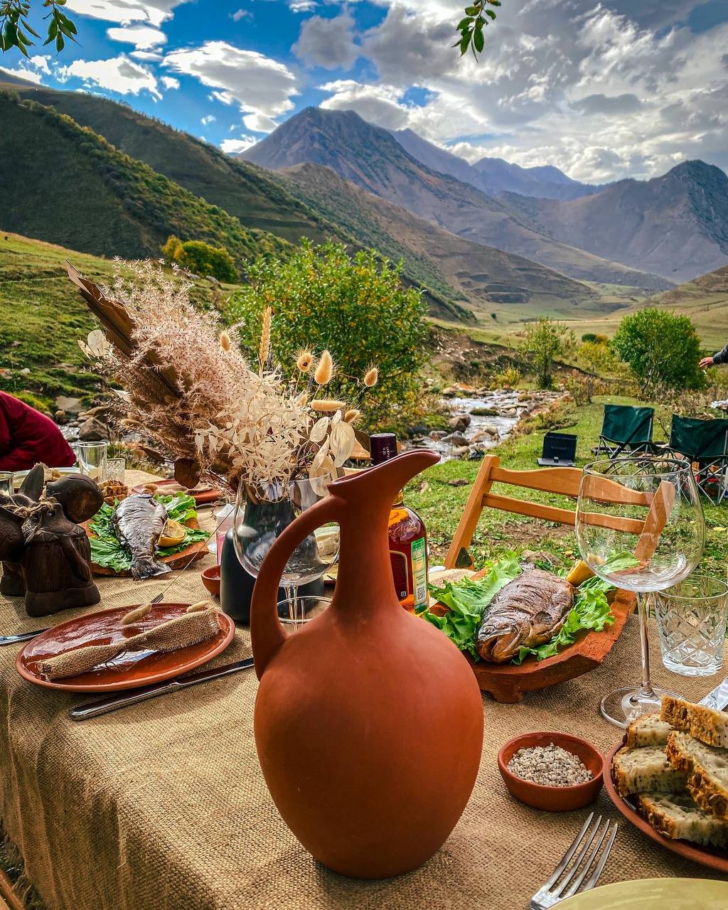 1024x1280, 301 Kb / горы, кувшин, рыба, ручей