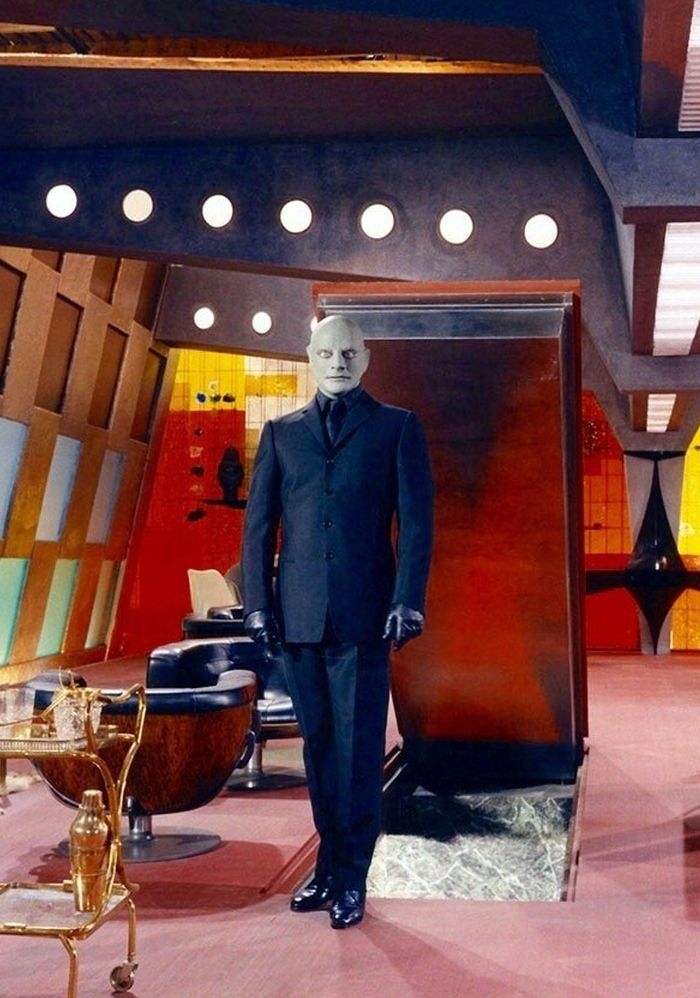 700x998, 170 Kb / Жан Маре, Фантомас