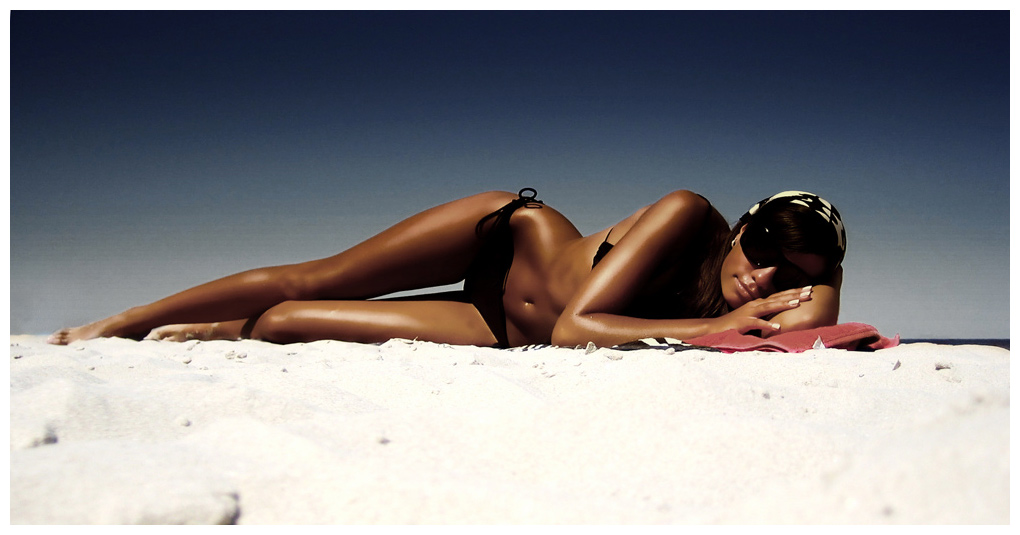 1020x535, 147 Kb / песок, пляж, загар, очки