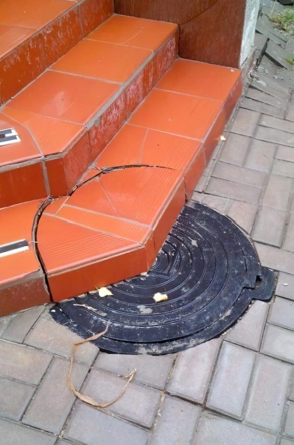 600x908, 96 Kb / люк, ступени, лестница, плитка, рукожопы, джамшутинг