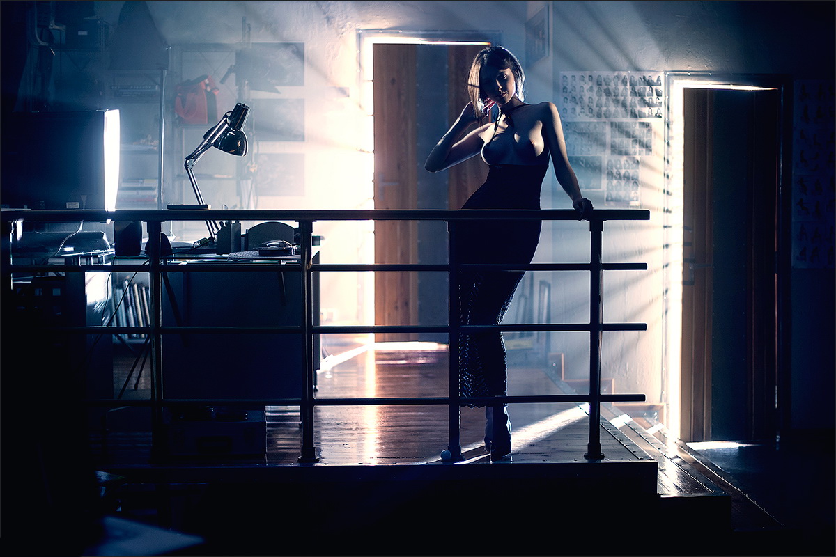 1200x800, 265 Kb / светильник, дверь, тень, перила