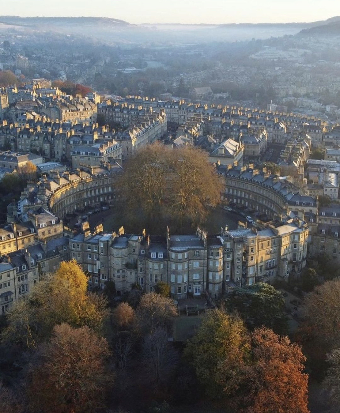 1170x1422, 500 Kb / Дом, дерево, Англия, город