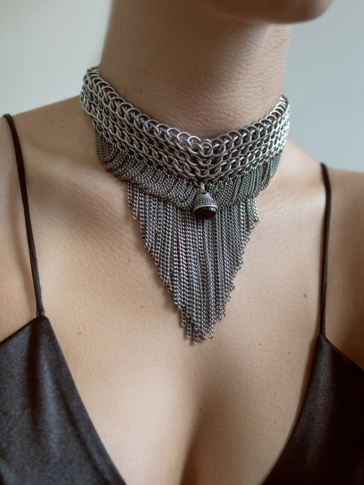 1200x1598, 584 Kb / цепочка, цепь, украшение, колье, шея