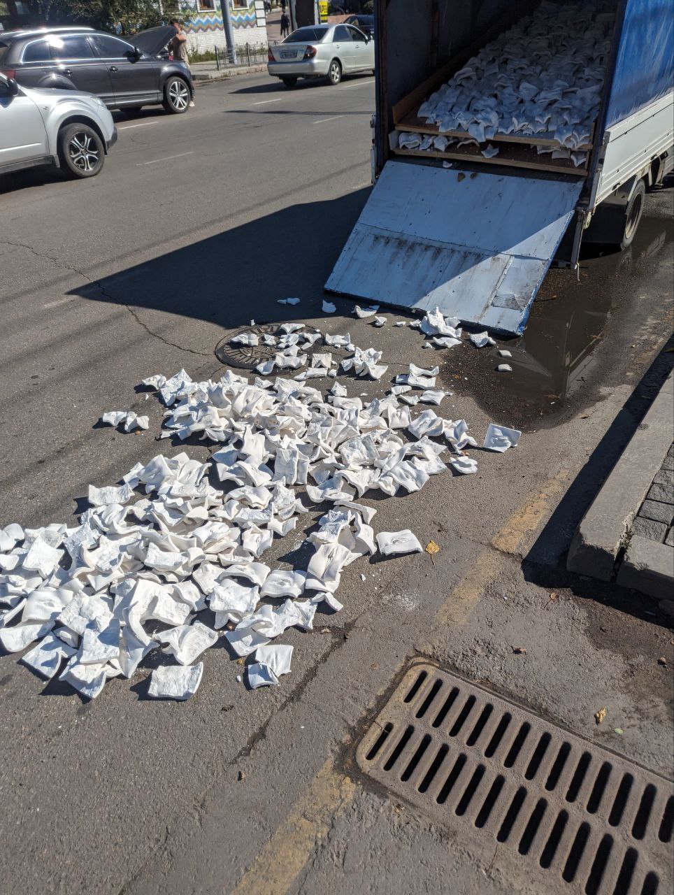 964x1280, 308 Kb / слепки, вагины, авария, кузов, дорога, автомобили