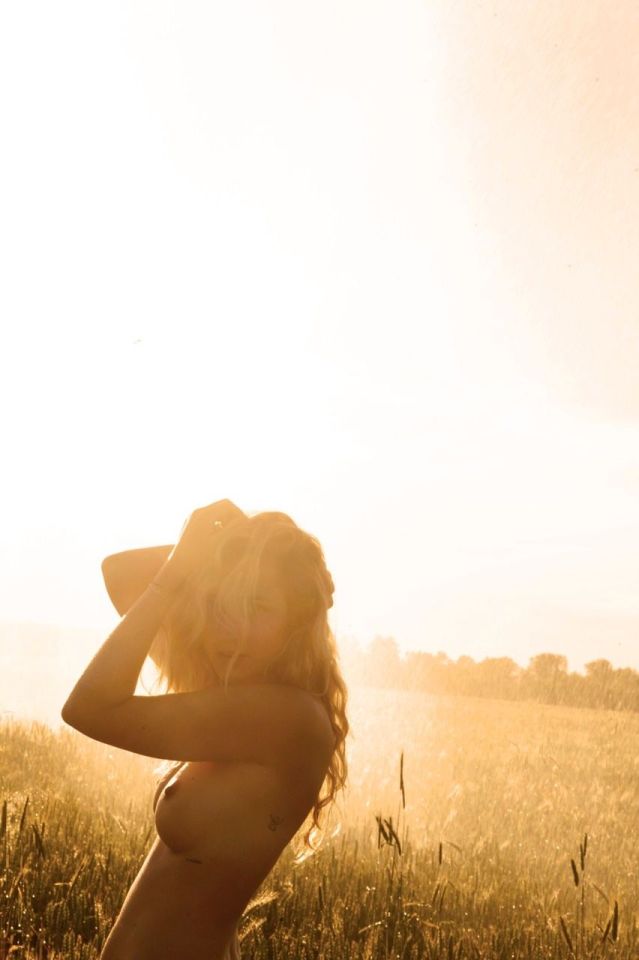 639x960, 40 Kb / Поле, солнце, пшеница, браслет