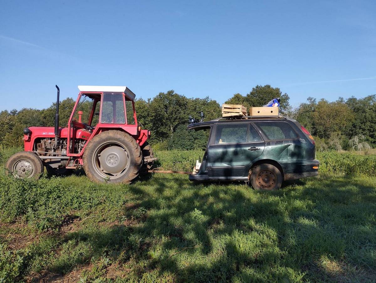 1200x903, 213 Kb / трактор, прицеп, автомобиль